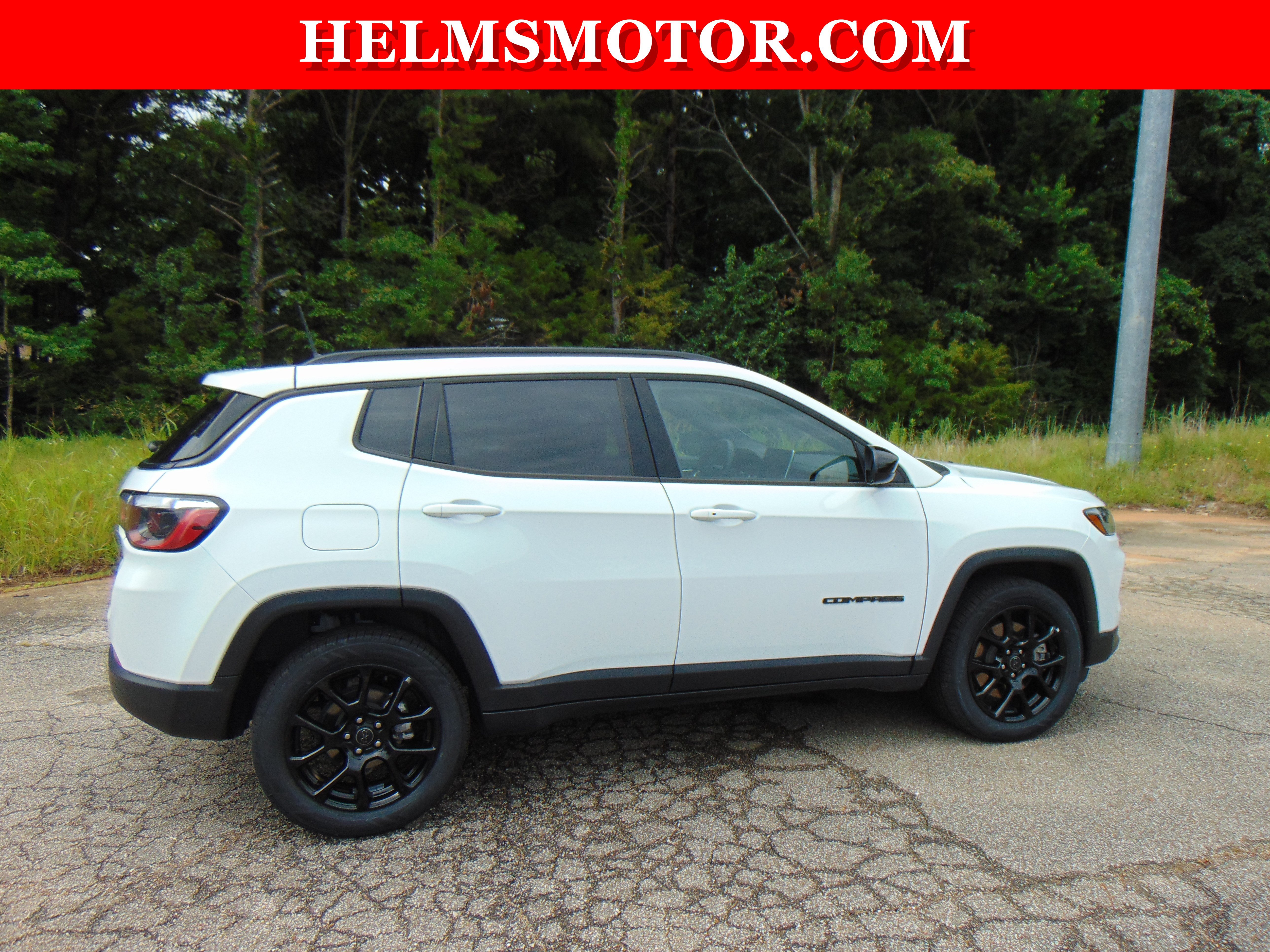 Certified 2025 Jeep Compass Latitude w/ Altitude Special Edition AWD/4WD image 16