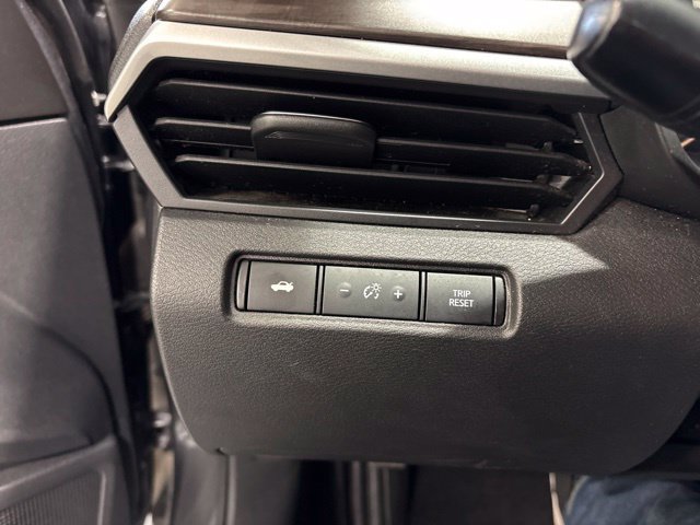 Used 2024 Nissan Altima 2.5 SV FWD image 18