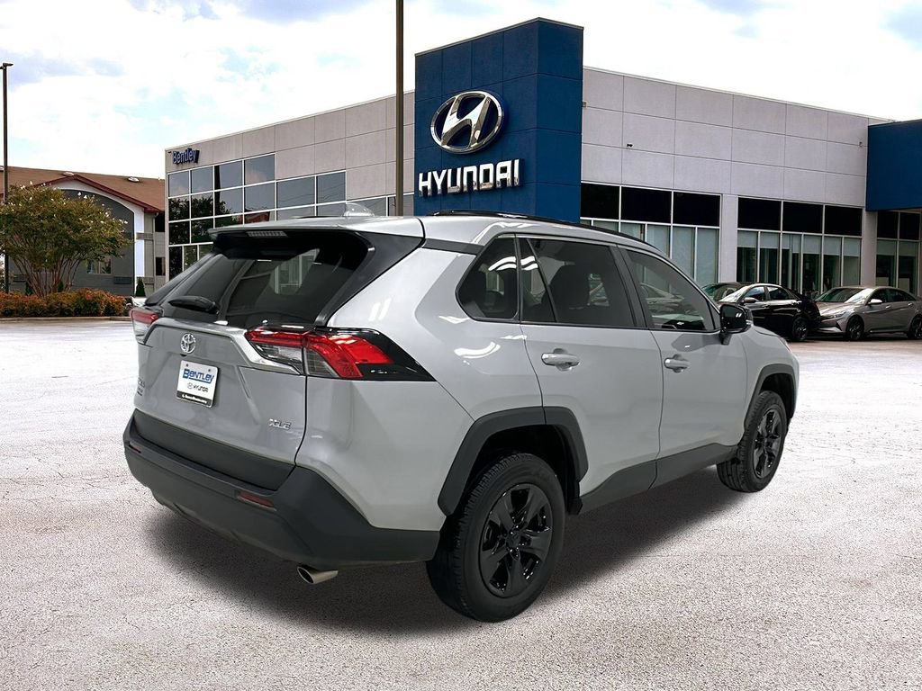 Used 2023 Toyota RAV4 XLE image 5