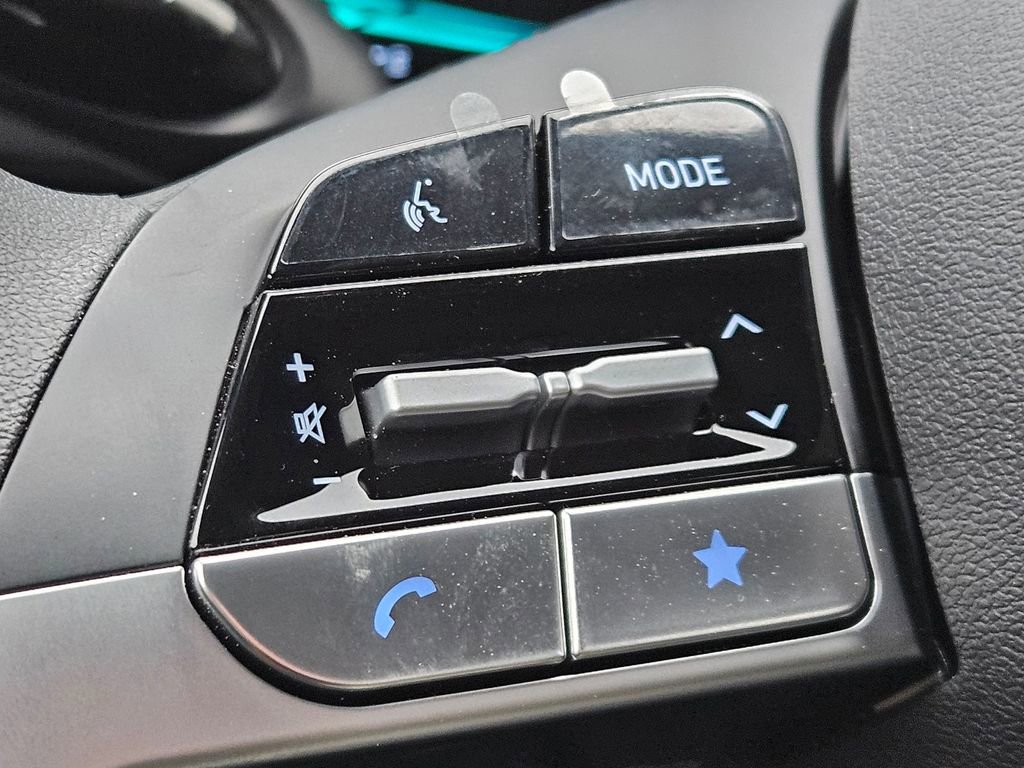 Used 2026 Hyundai Elantra Hybrid FWD image 16