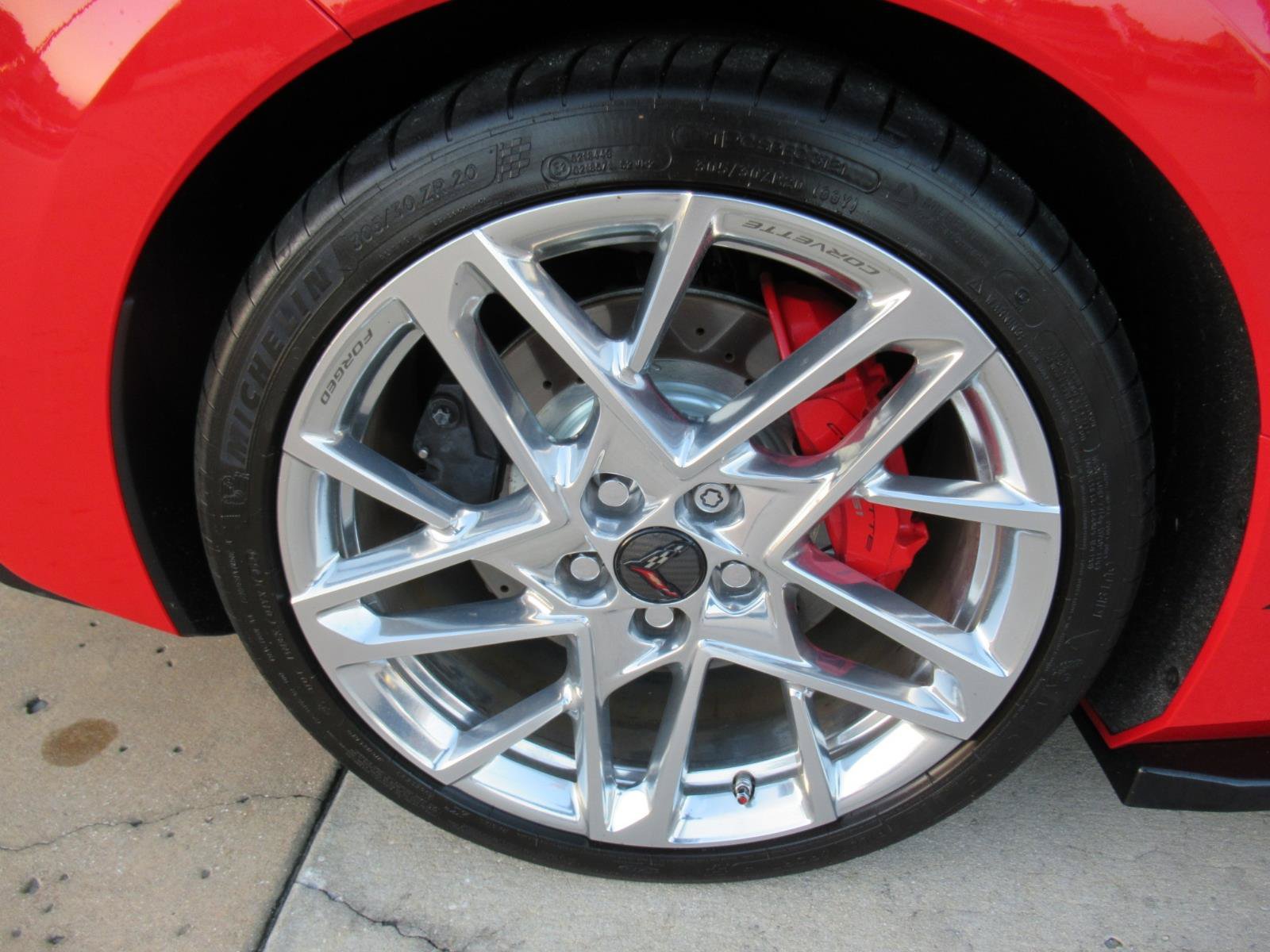 Used 2024 Chevrolet Corvette Stingray Premium Cpe w/ Z51 Performance Package RWD image 8