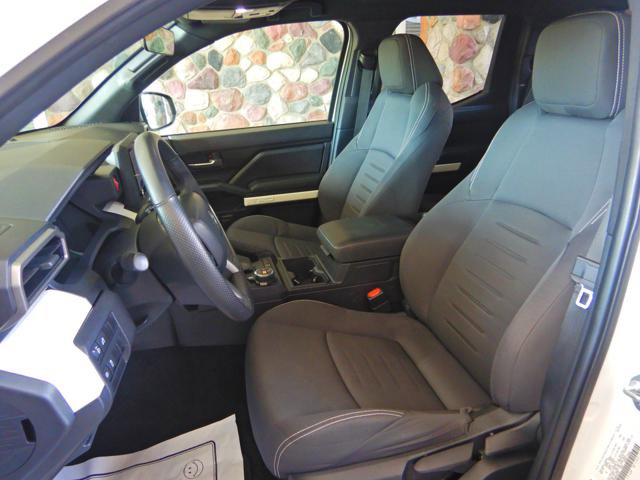 Used 2024 Toyota Tacoma TRD Off-Road AWD/4WD image 11