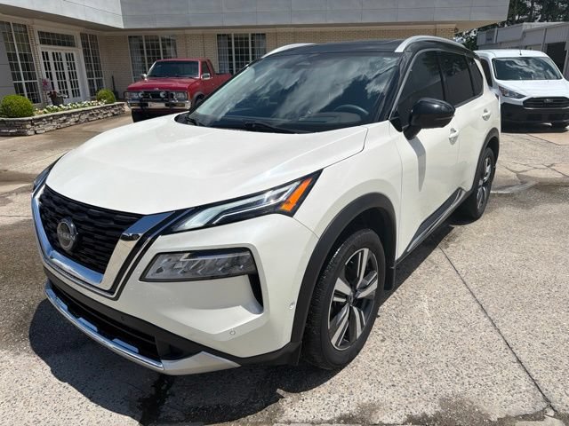Used 2023 Nissan Rogue Platinum w/ Platinum Premium Package FWD image 2
