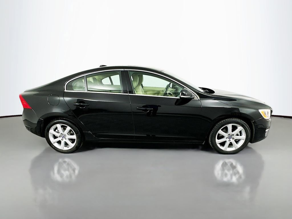 Used 2016 Volvo S60 T5 Premier image 4