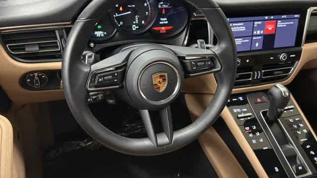 Used 2022 Porsche Macan AWD/4WD image 21