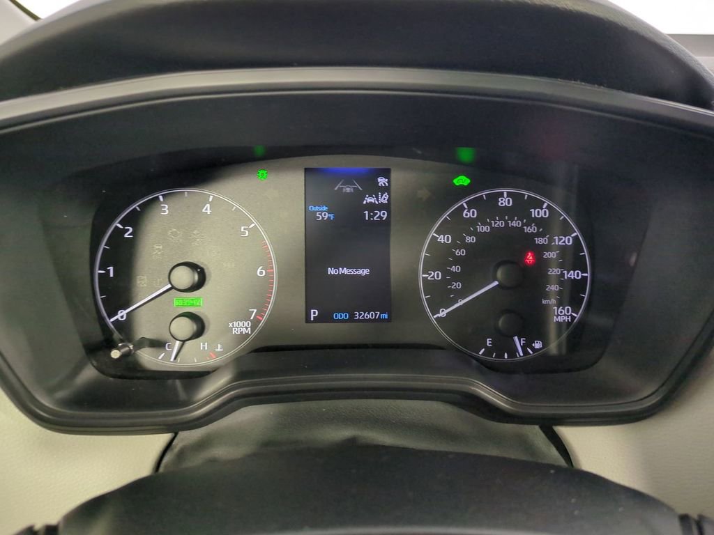 Used 2025 Toyota Corolla LE image 30