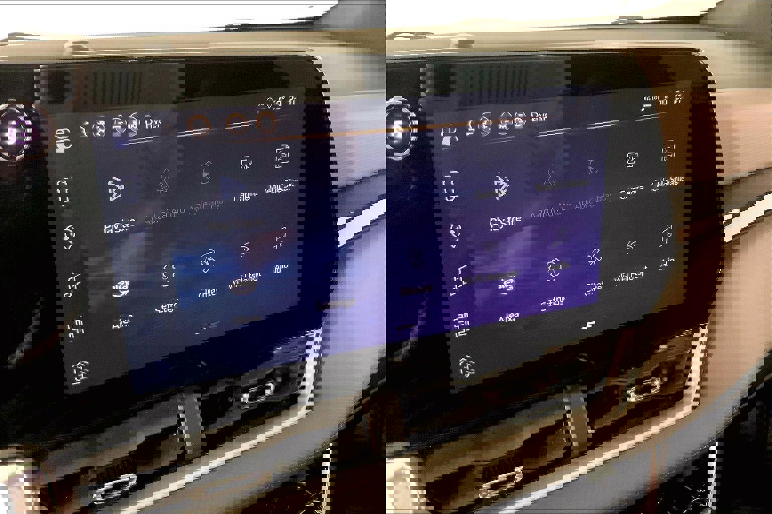 Used 2025 Chevrolet Equinox LT w/ Convenience Package II image 6