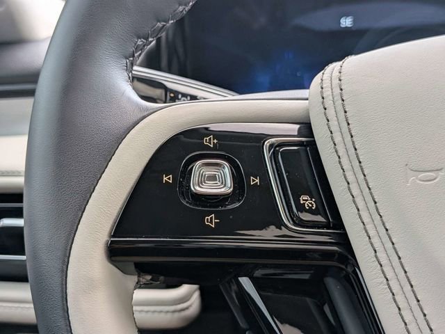 Used 2025 Lincoln Aviator Reserve w/ Equipment Group 201A image 28