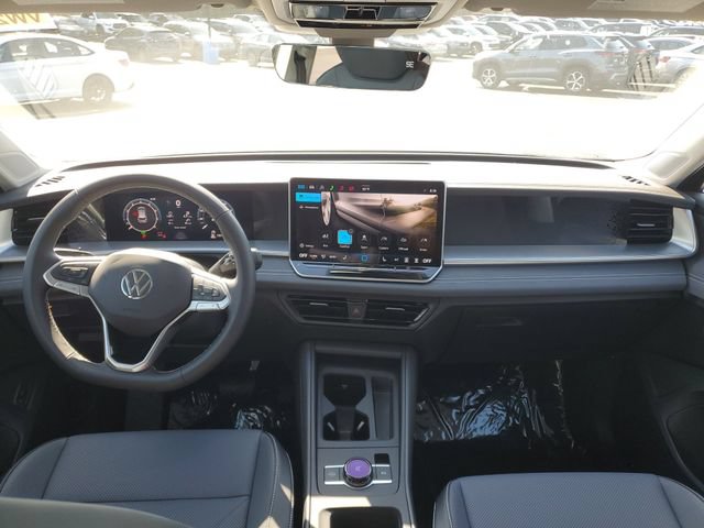New 2026 Volkswagen Tiguan SE AWD/4WD image 24
