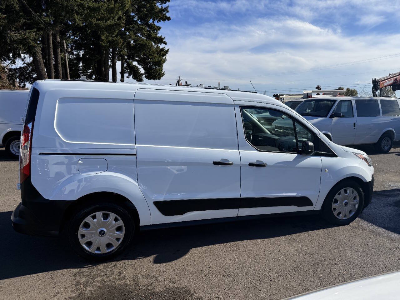 Used 2022 Ford Transit Connect XL FWD image 5