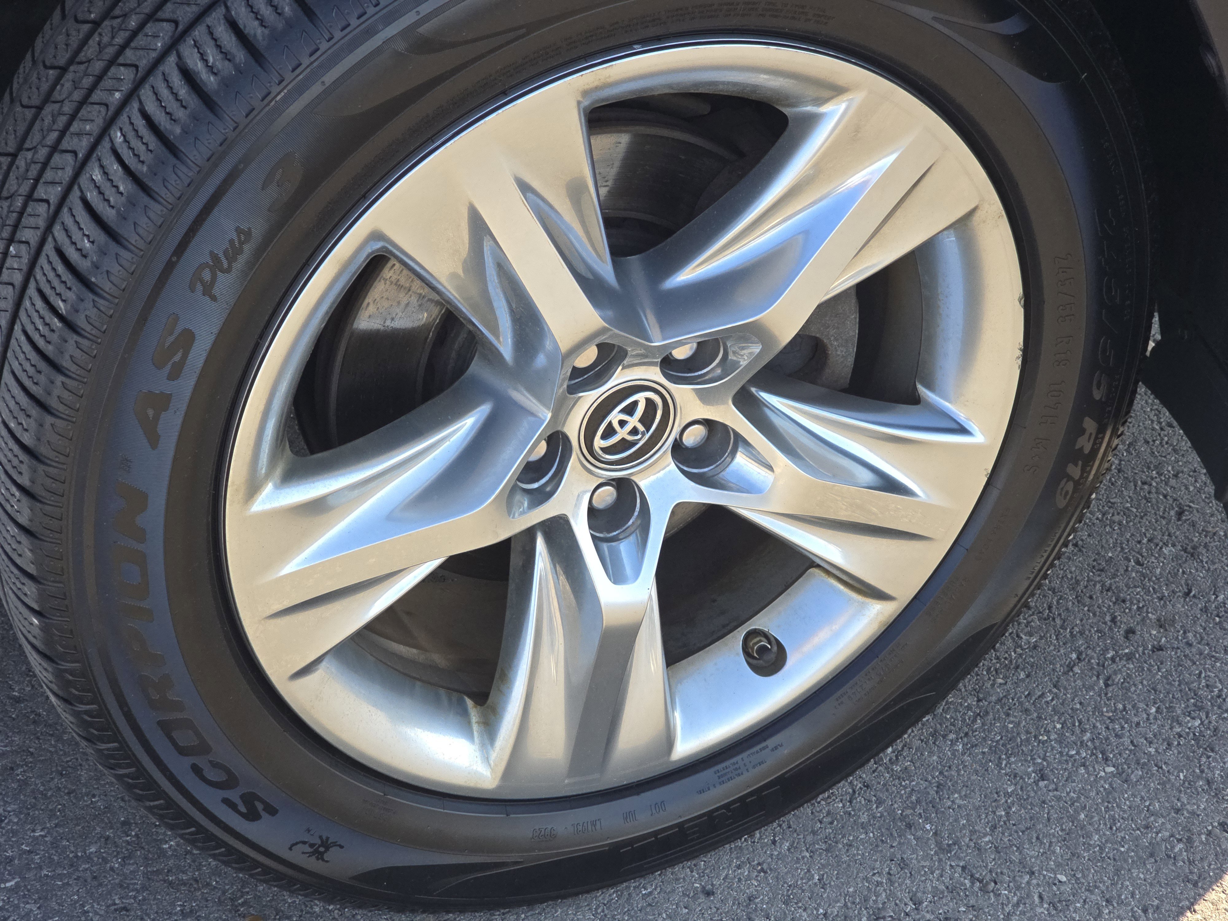 Used 2019 Toyota Highlander Limited AWD/4WD image 15