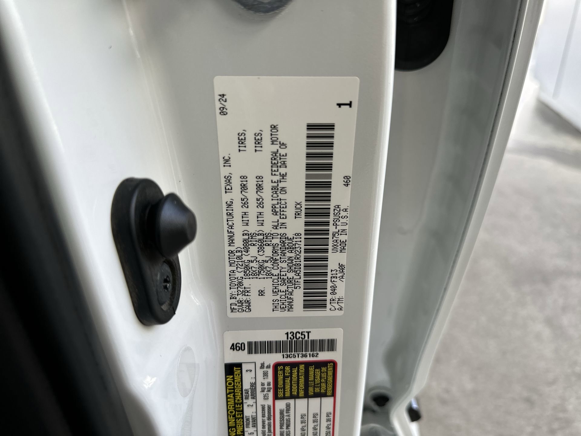 Used 2024 Toyota Tundra SR5 AWD/4WD image 30