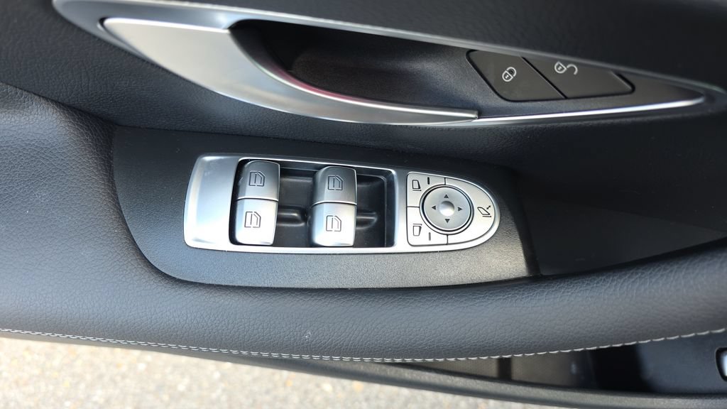 Used 2023 Mercedes-Benz E 450 4MATIC Coupe image 12