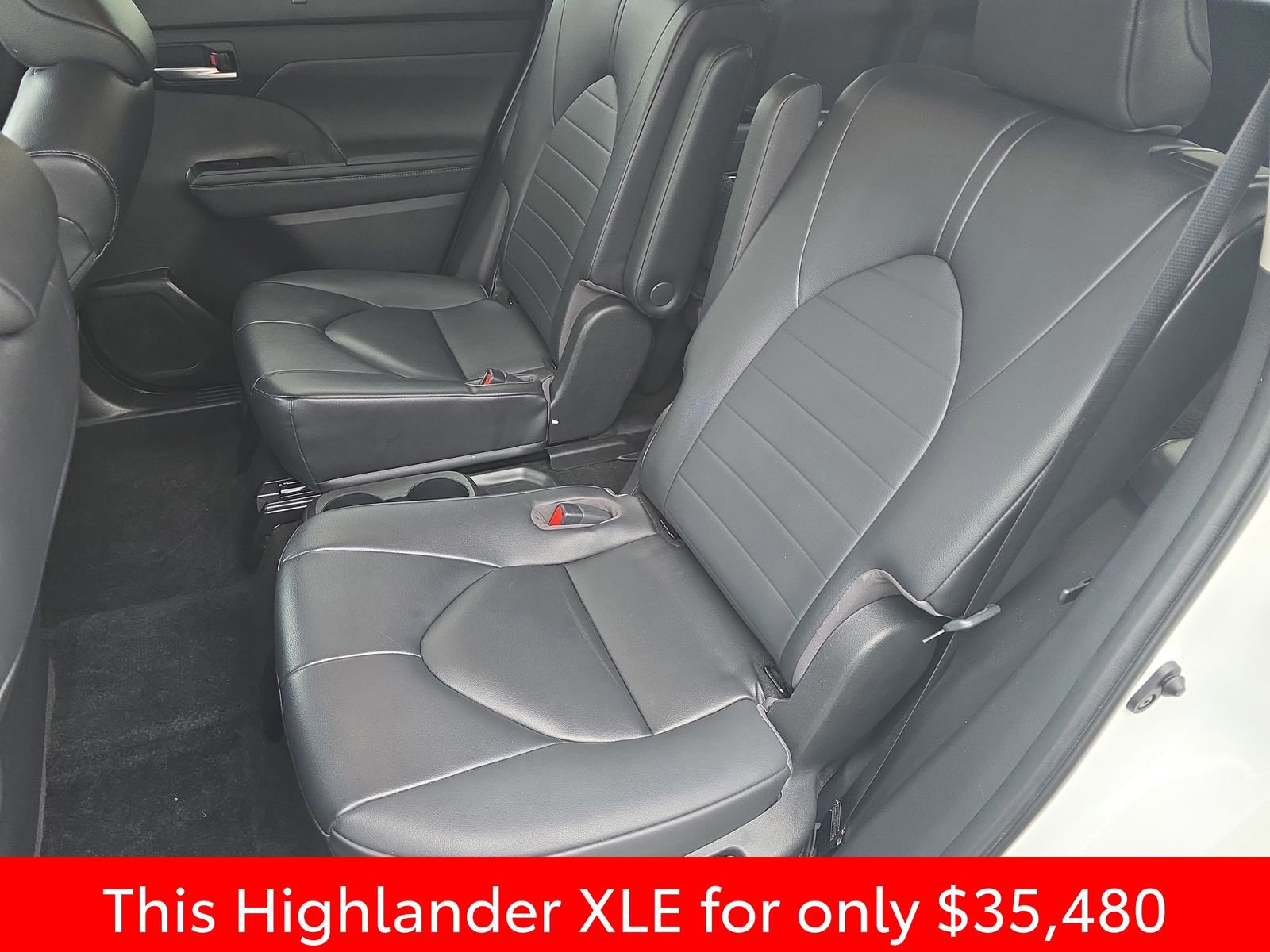 Used 2023 Toyota Highlander XLE image 22