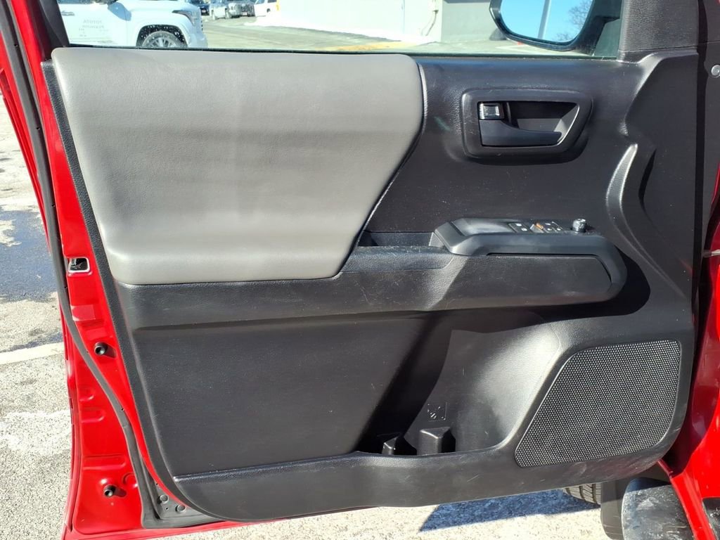 Certified 2019 Toyota Tacoma SR w/ SX Package image 12
