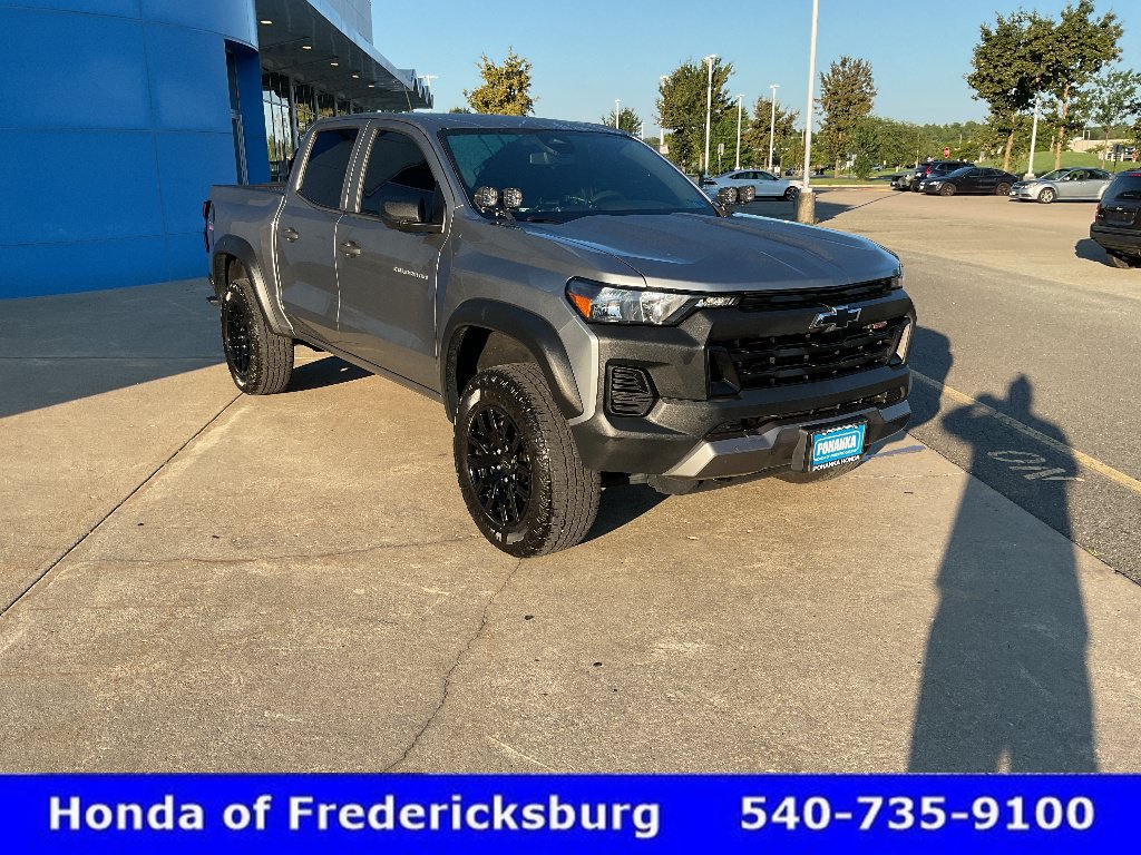 Used 2024 Chevrolet Colorado Trail Boss AWD/4WD image 8