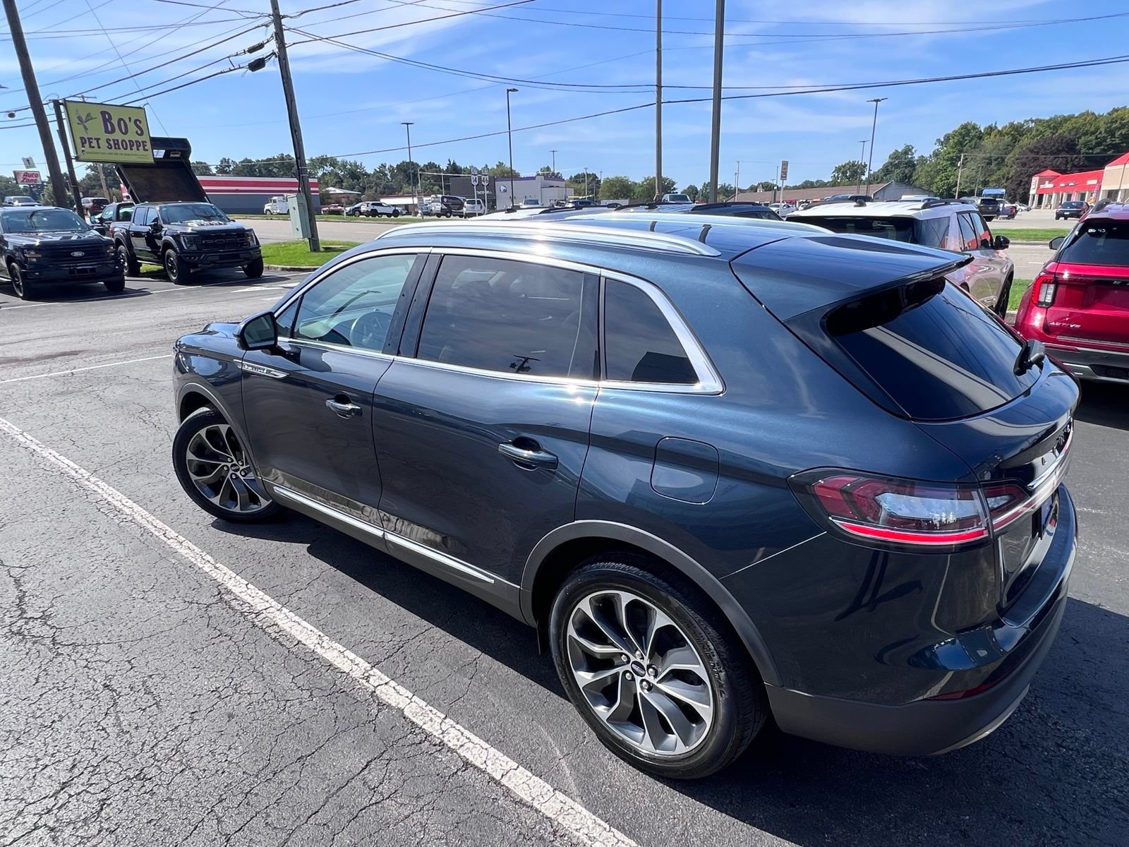 Used 2023 Lincoln Nautilus Reserve AWD/4WD image 16
