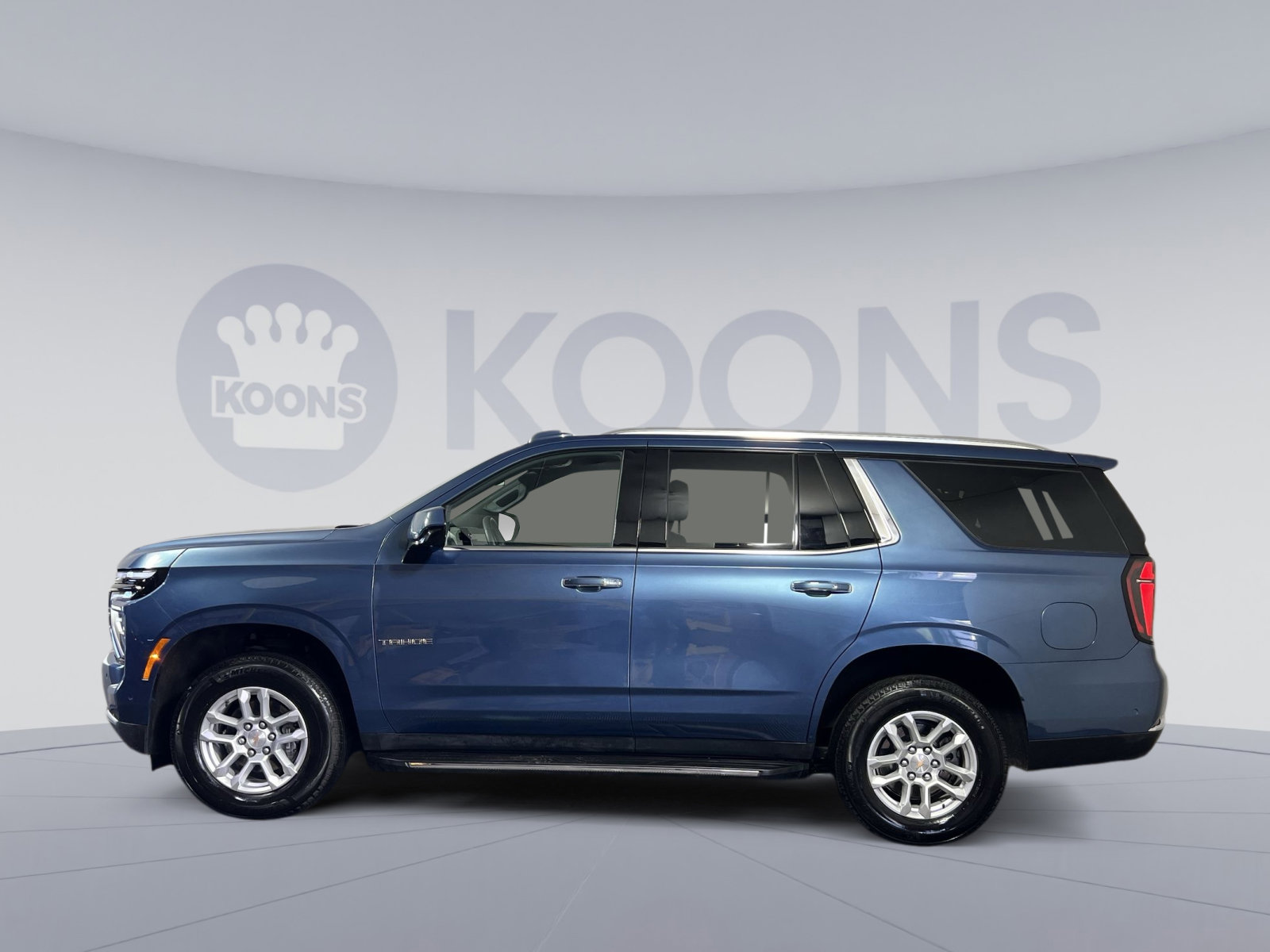 Used 2025 Chevrolet Tahoe LT image 2