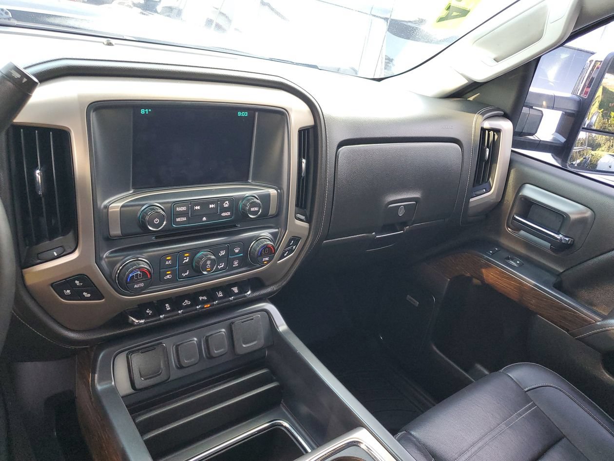 Used 2018 GMC Sierra 2500 Denali w/ Duramax Plus Package AWD/4WD image 27