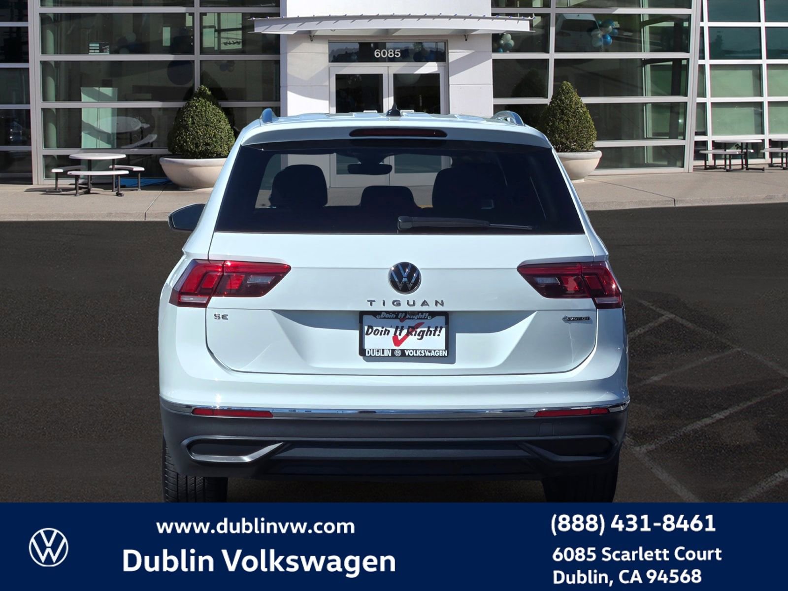 Used 2024 Volkswagen Tiguan SE image 5