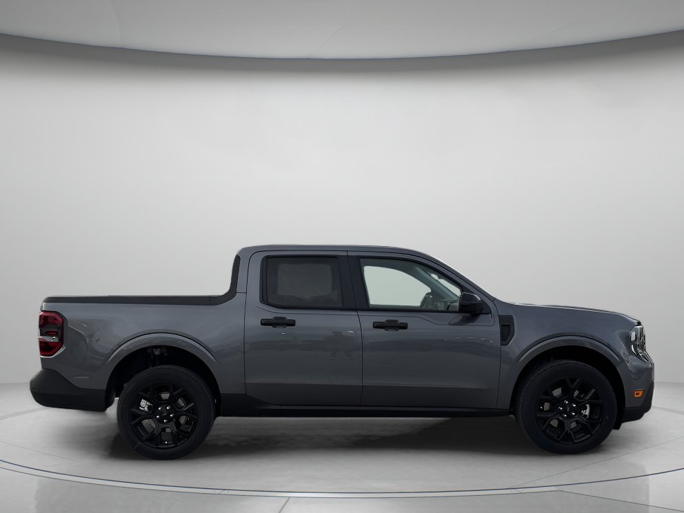 New 2025 Ford Maverick XLT w/ XLT Luxury Package AWD/4WD image 2