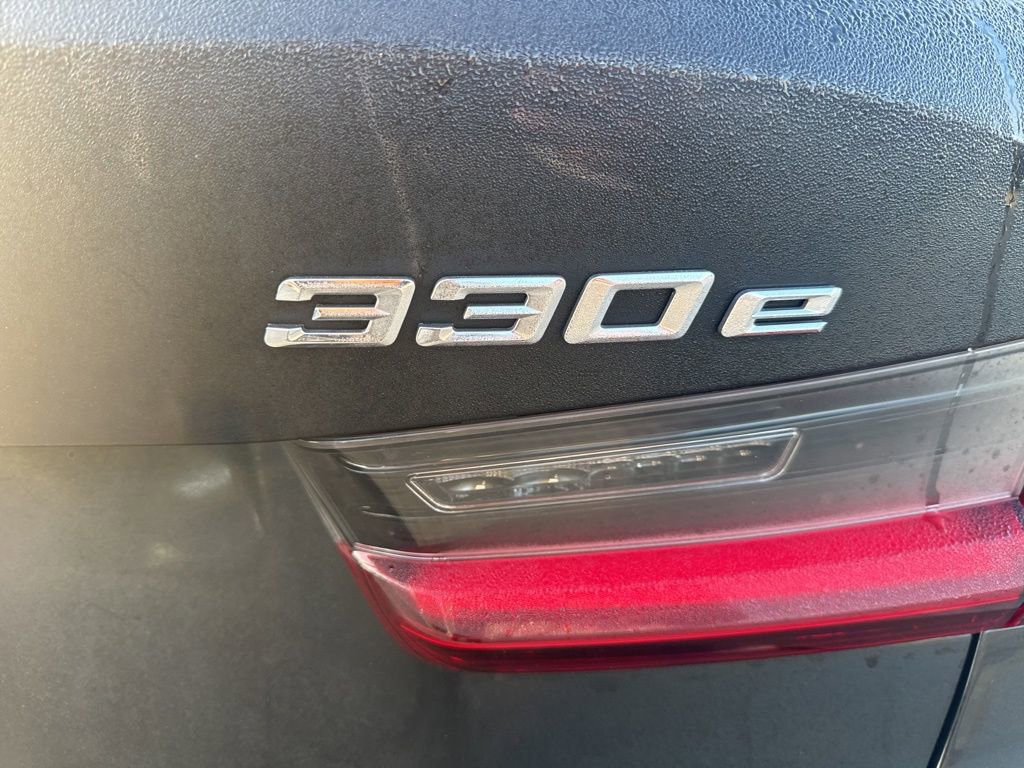 Used 2022 BMW 330e w/ Driving Assistance Package image 22