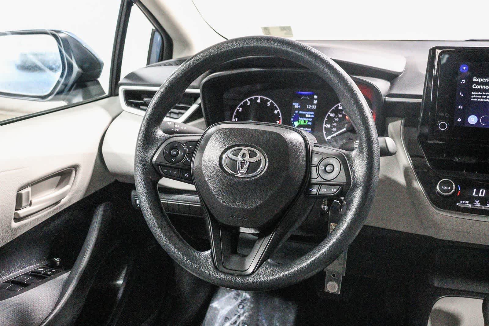 Certified 2025 Toyota Corolla LE FWD image 16