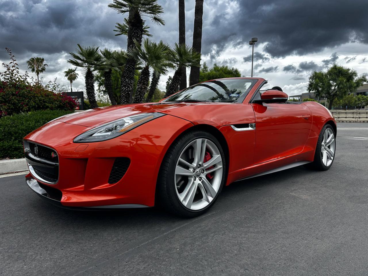 Used 2014 Jaguar F-TYPE S RWD image 4