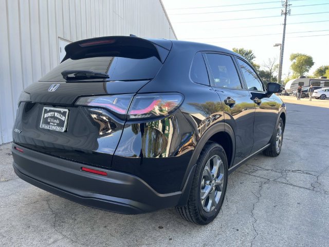 New 2027 Honda HR-V LX image 4