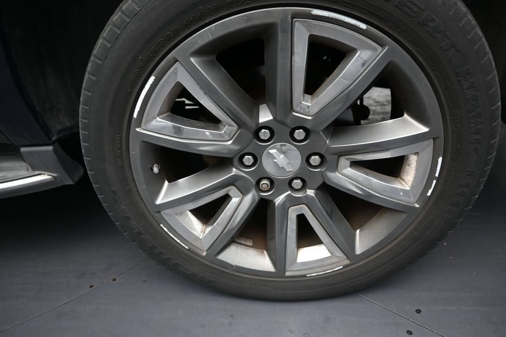 Used 2019 Chevrolet Suburban Premier RWD image 10