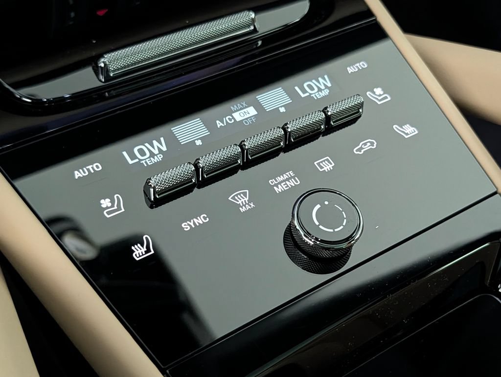New 2026 Porsche Cayenne Coupe AWD/4WD image 33
