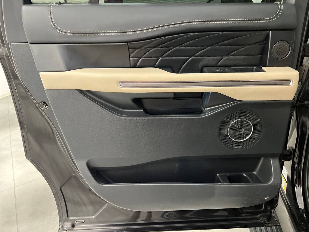 Used 2022 Ford Expedition Max Platinum AWD/4WD image 15