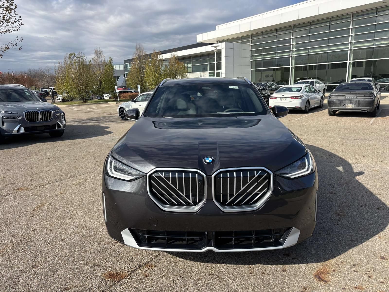 New 2026 BMW X3 xDrive30 w/ Premium Package AWD/4WD image 2