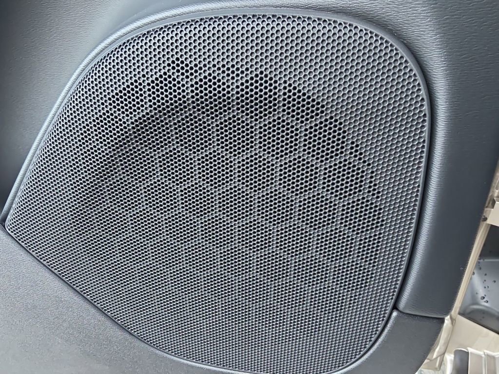 New 2026 Volvo XC90 B6 Plus w/ Protection Package Premier image 31