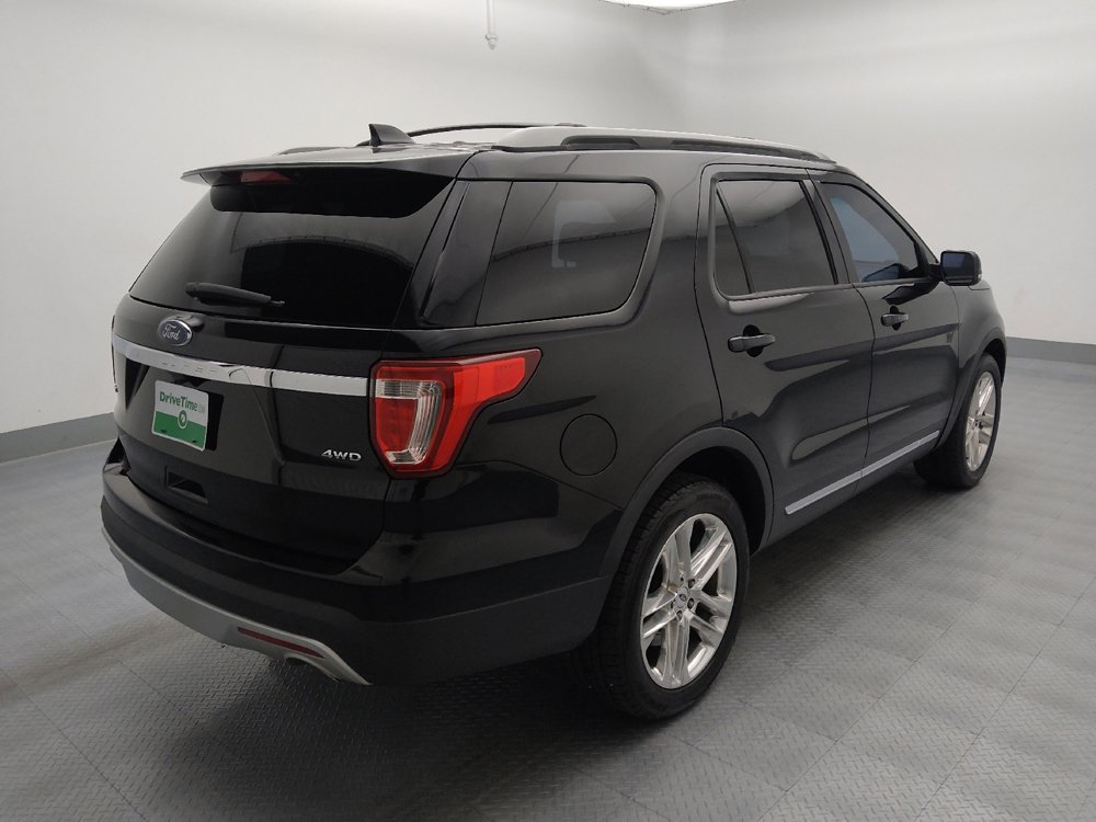 Used 2016 Ford Explorer XLT w/ Equipment Group 202A AWD/4WD image 9