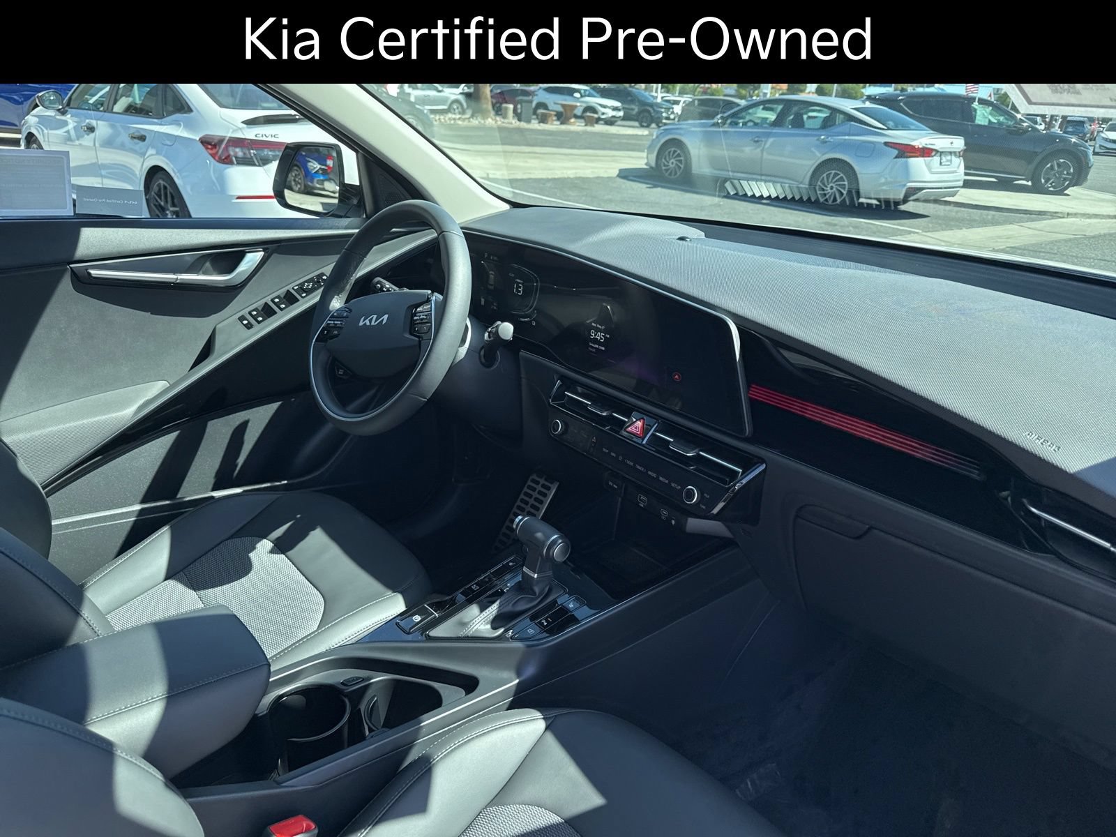 Certified 2025 Kia Niro EX Touring FWD image 26