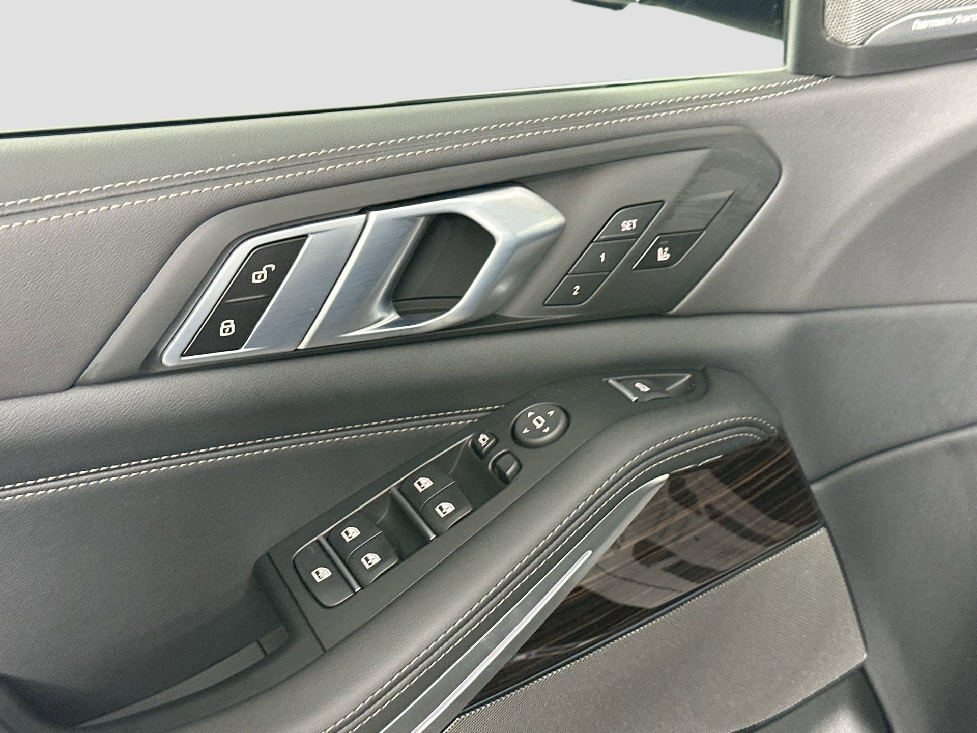 New 2026 BMW X5 xDrive40i w/ M Sport Package image 18