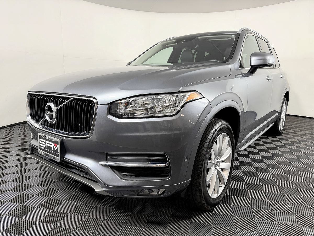 Used 2016 Volvo XC90 T6 Momentum w/ Vision Package AWD/4WD image 3