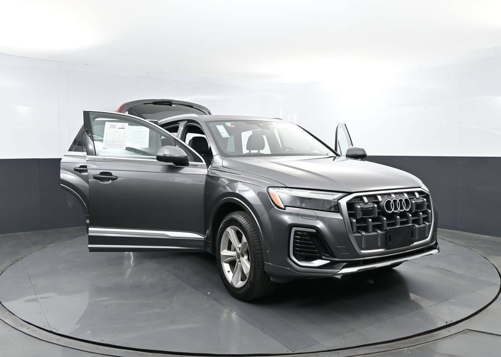 Used 2025 Audi Q7 2.0T Premium AWD/4WD image 30