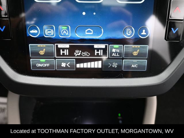Used 2025 Subaru Forester Premium AWD/4WD image 17