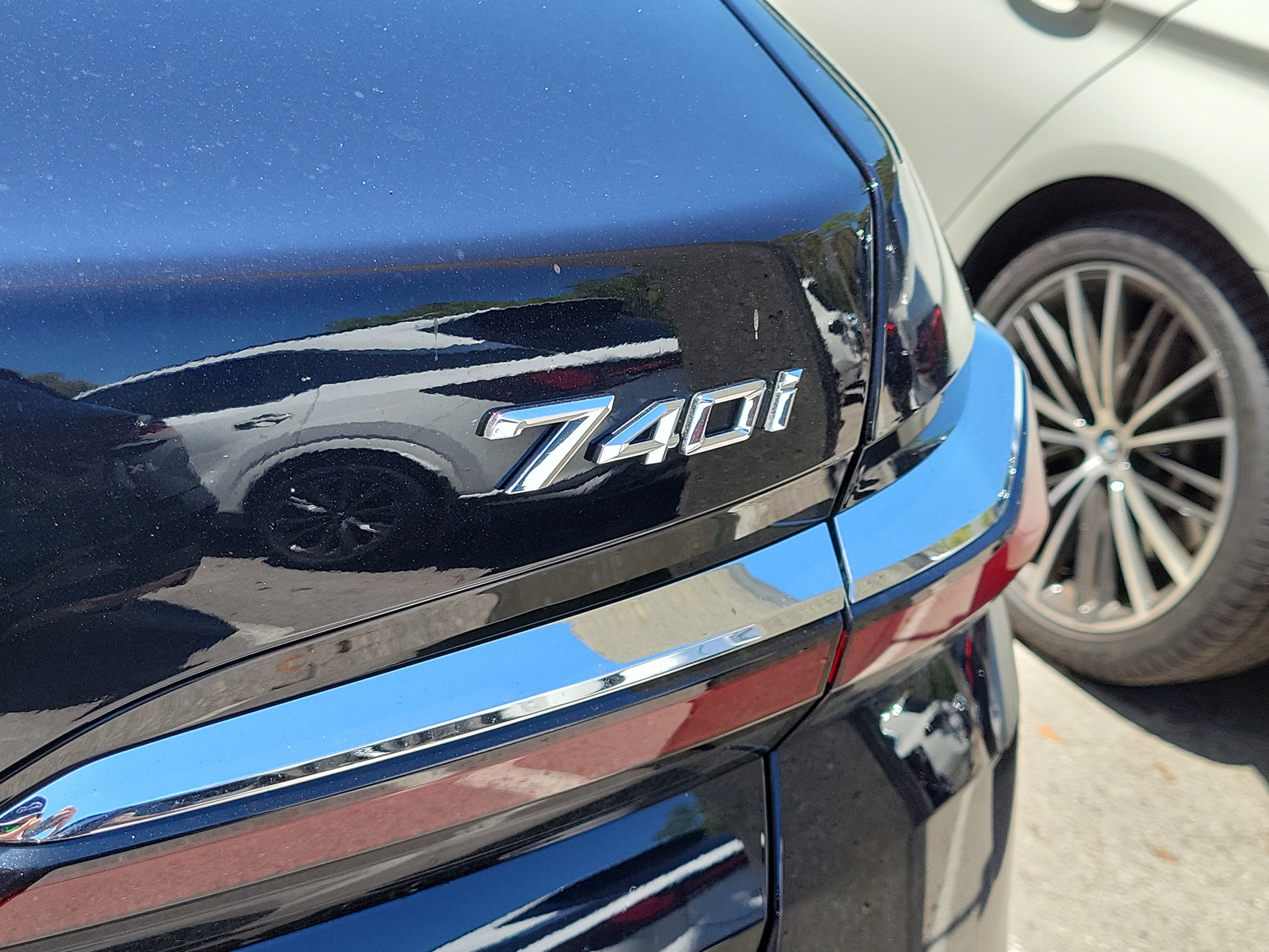 Used 2023 BMW 740i RWD image 6