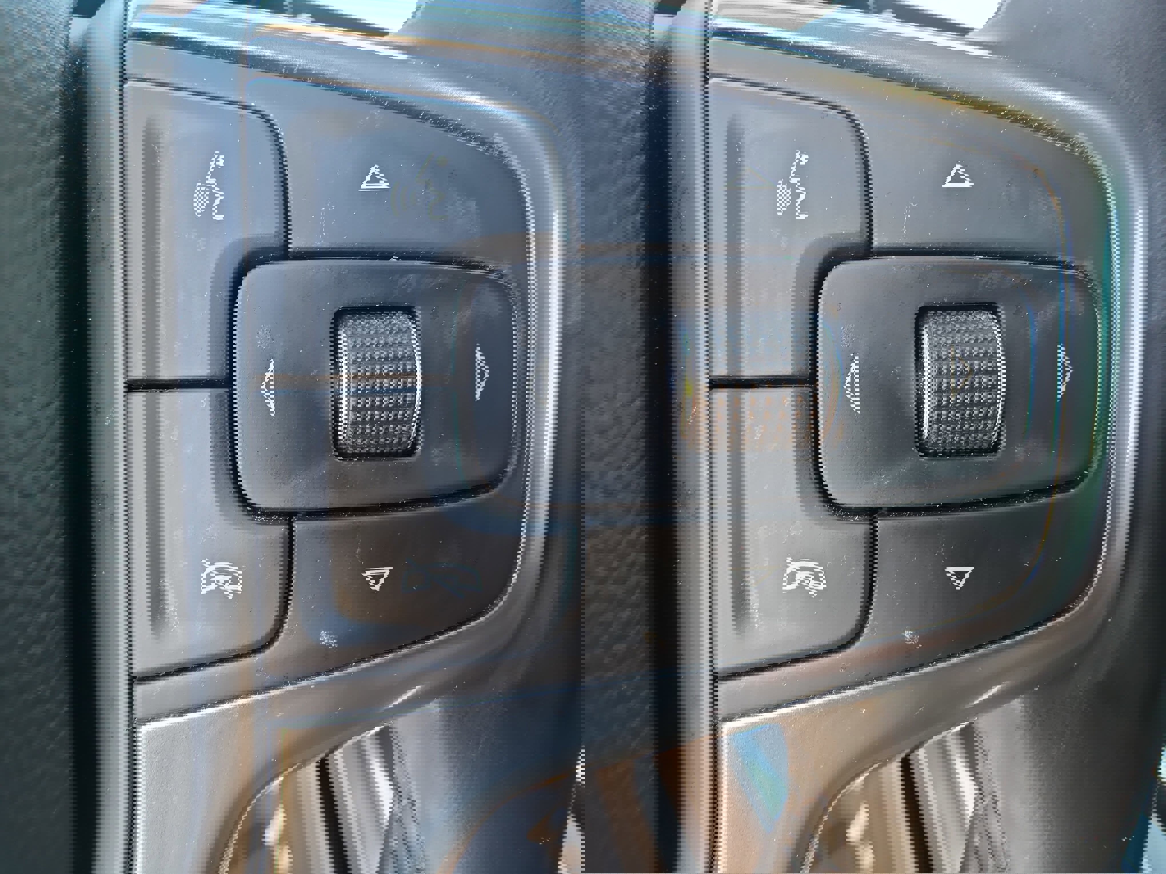 Used 2024 Chevrolet Silverado 1500 LTZ w/ LTZ Premium Package image 17