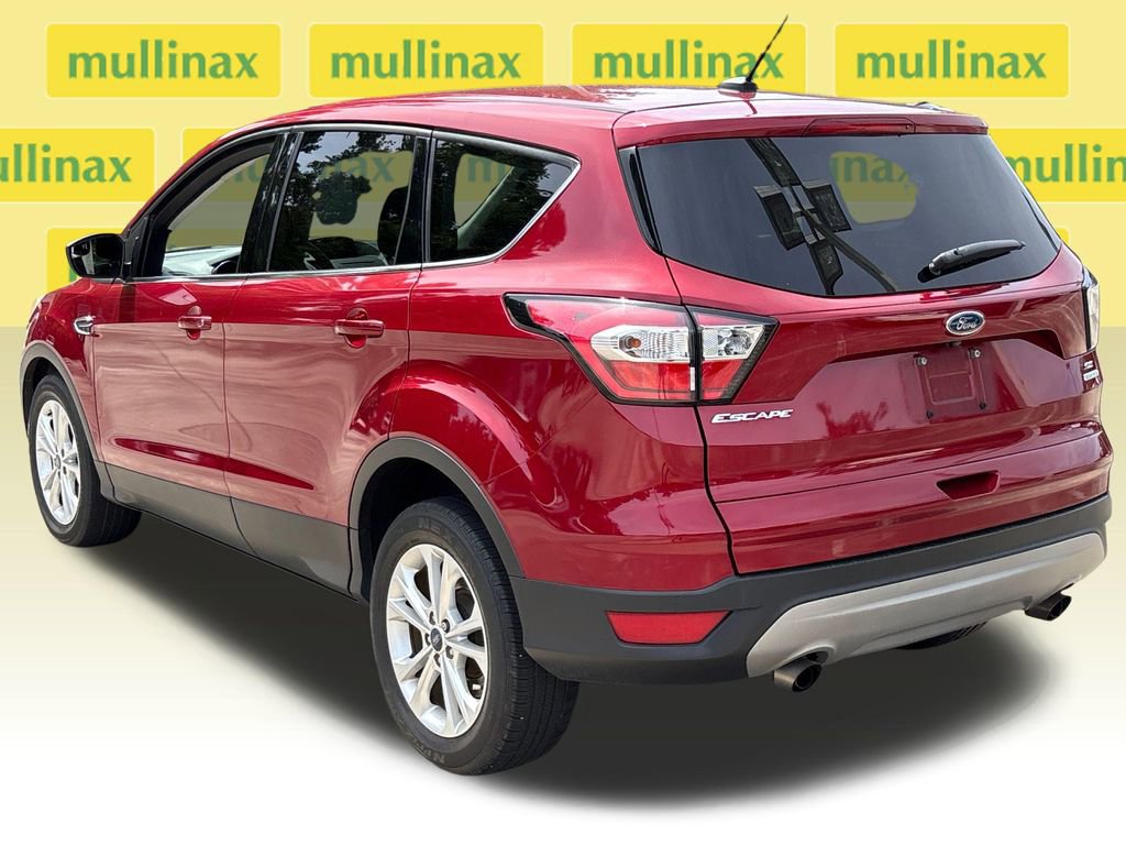 Used 2017 Ford Escape SE FWD image 8