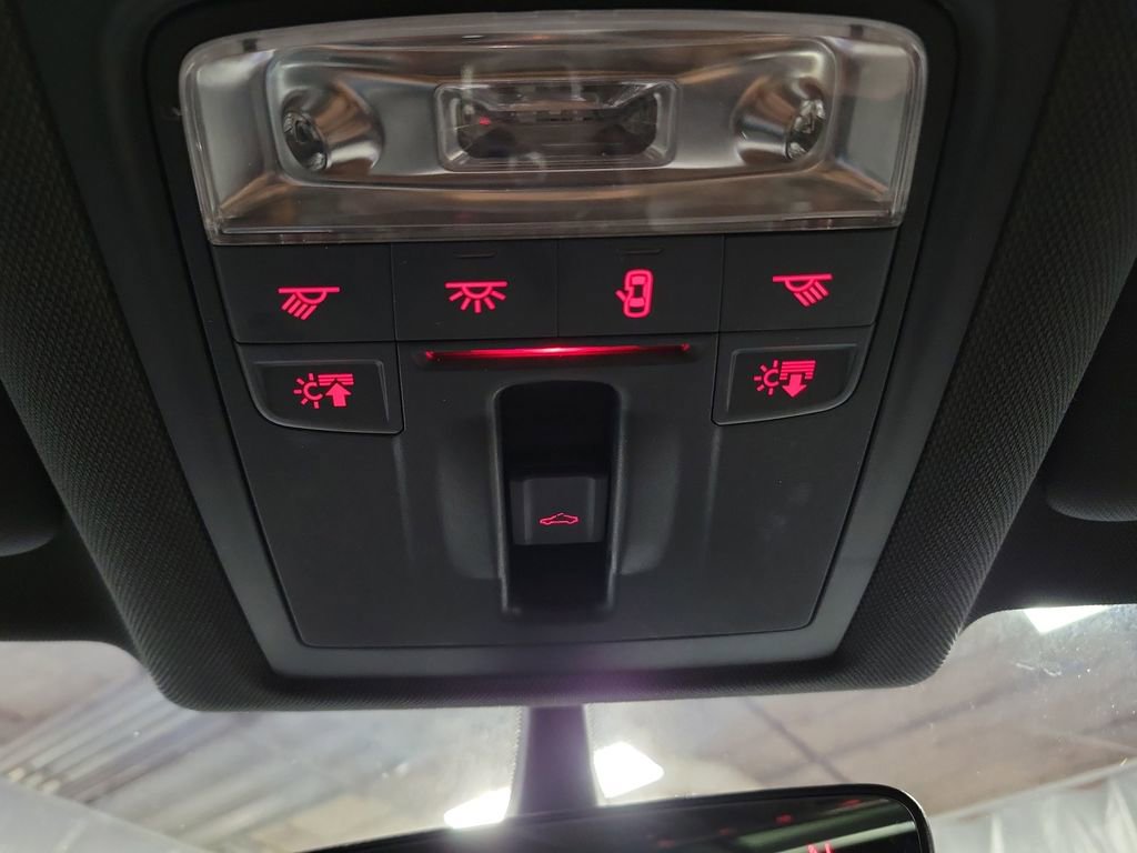 Used 2018 Audi Q3 2.0T Premium Plus w/ Premium Plus Package image 23