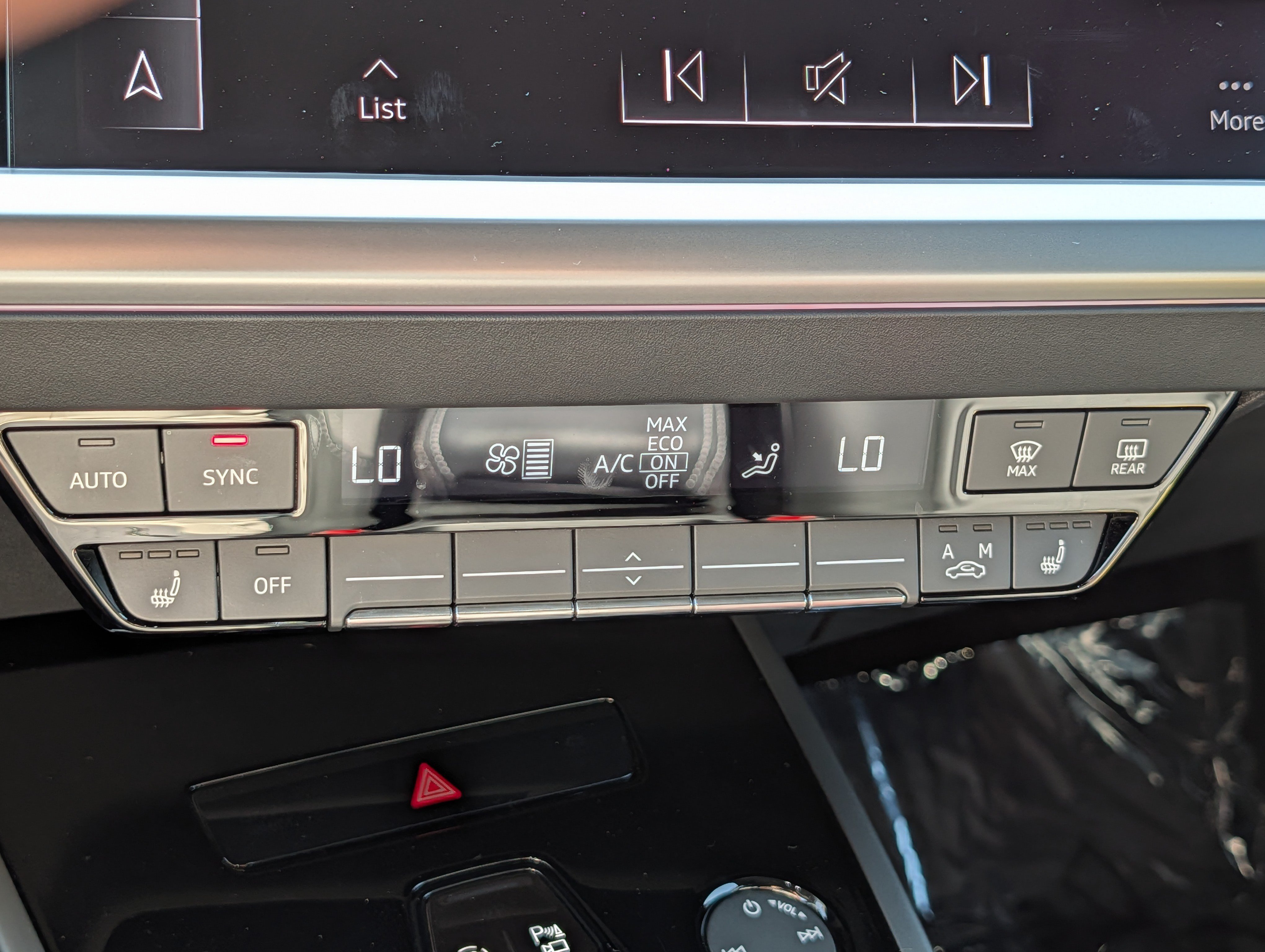 Used 2023 Audi Q4 e-tron Premium Plus w/ Premium Plus AWD/4WD image 23