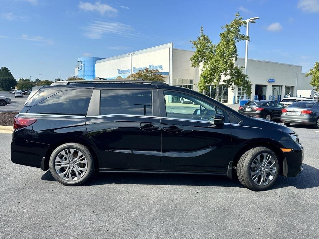 New 2026 Honda Odyssey Touring image 6