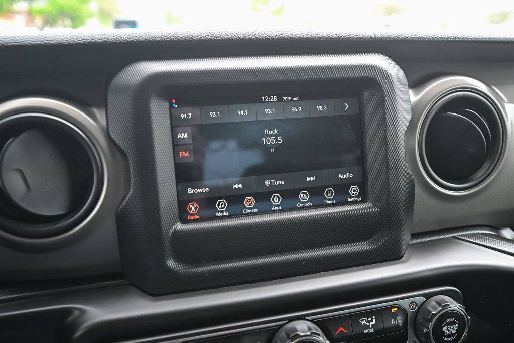 Used 2022 Jeep Wrangler Sport AWD/4WD image 30