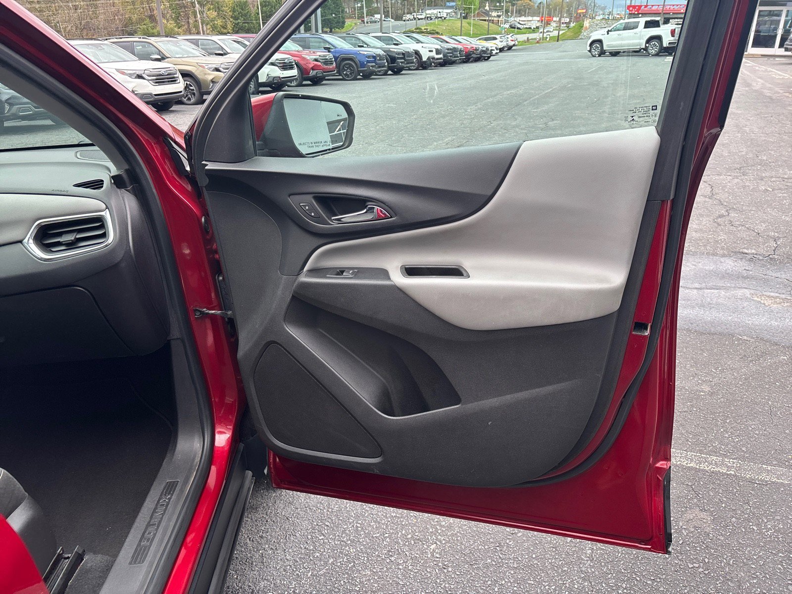 Used 2018 Chevrolet Equinox LT image 42