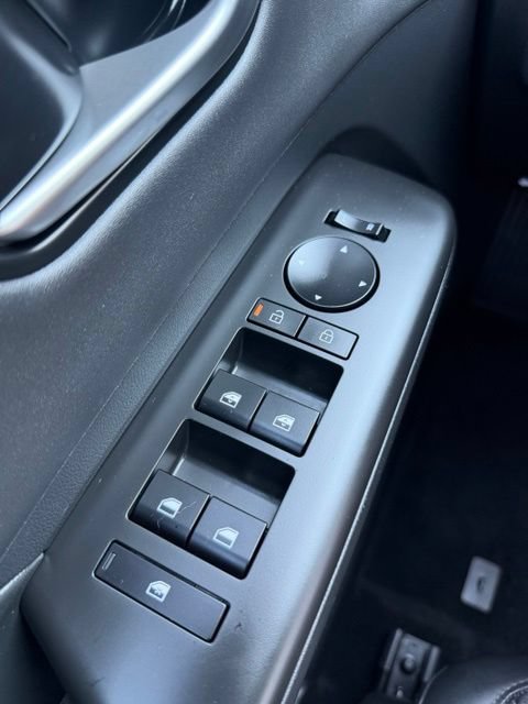 Used 2025 Hyundai Kona Limited FWD image 20
