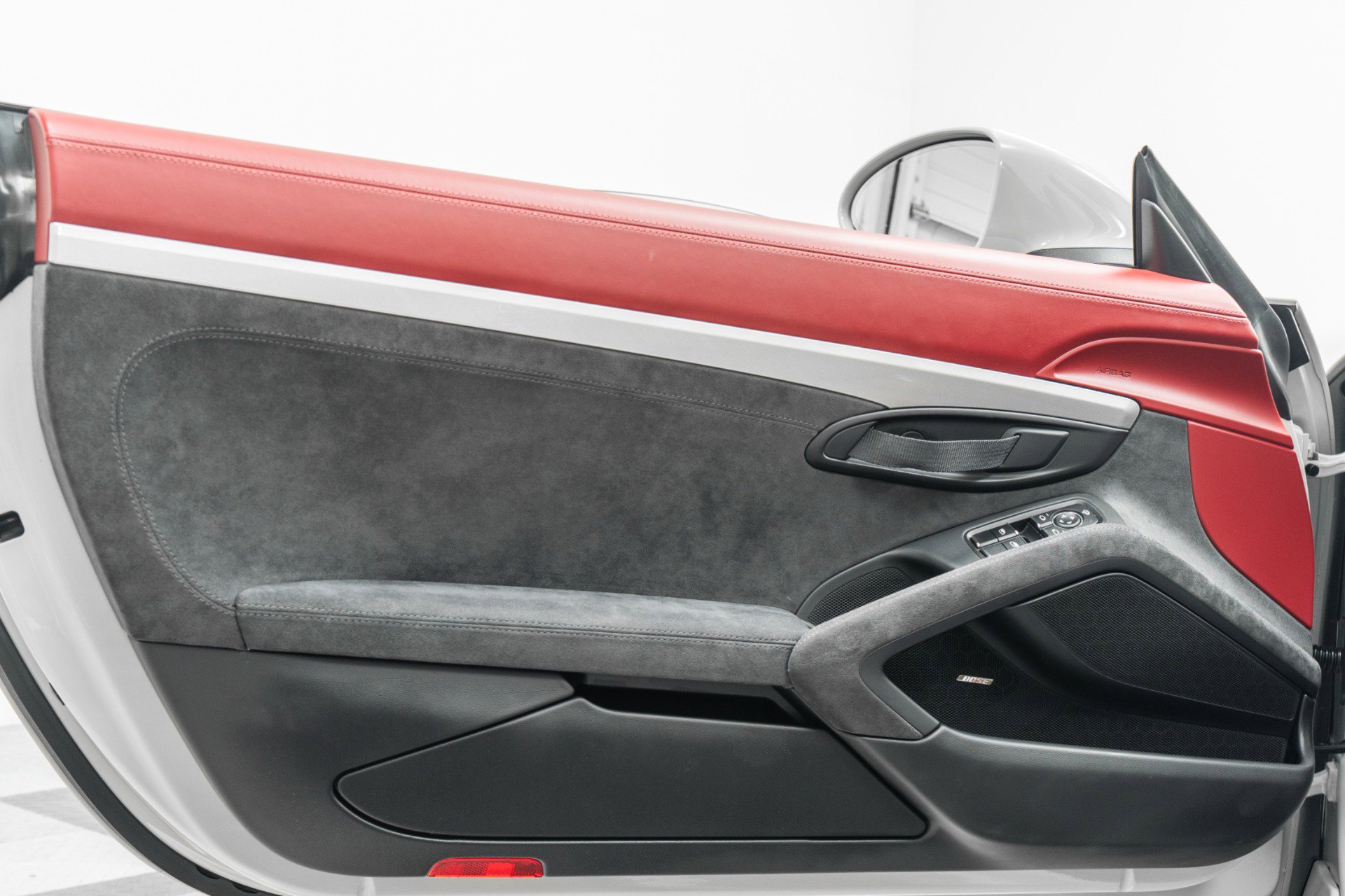 Used 2021 Porsche 718 Boxster Spyder RWD image 44